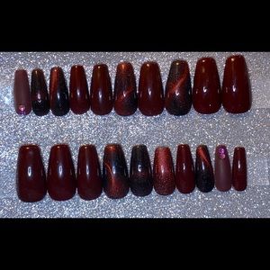 Crimson||Cat Eye Press-on Nail Set